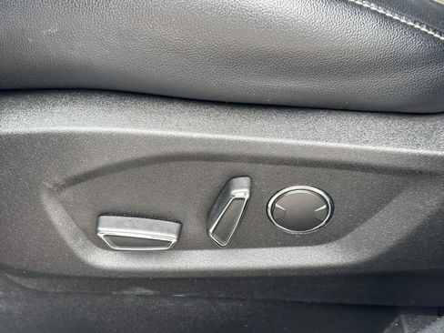 Used 2019 Ford Edge ST w/ Equipment Group 401A AWD/4WD image 16