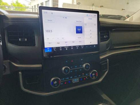 Used 2024 Ford Expedition XLT RWD image 22