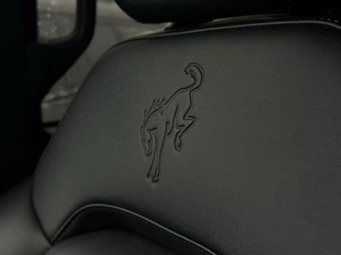 Used 2025 Ford Bronco Badlands image 17