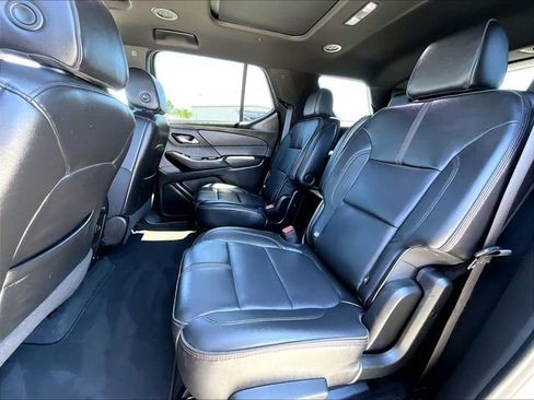 Used 2023 Chevrolet Traverse RS AWD/4WD image 15