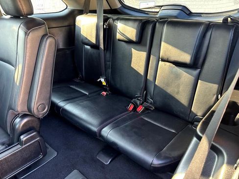 Used 2019 Toyota Highlander XLE image 35