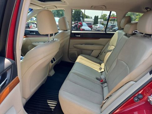 Used 2014 Subaru Outback 2.5i Limited w/ Moonroof Package AWD/4WD image 18