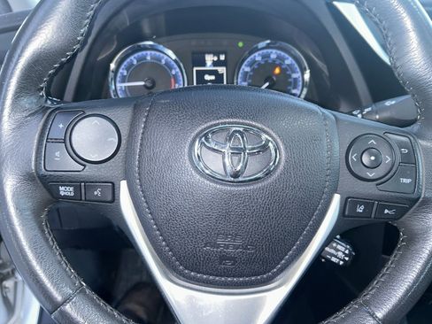 Used 2017 Toyota Corolla SE image 9