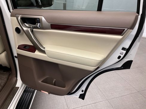 Used 2019 Lexus GX 460 Luxury image 30