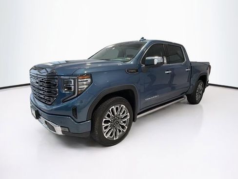 Used 2024 GMC Sierra 1500 Denali Ultimate image 3