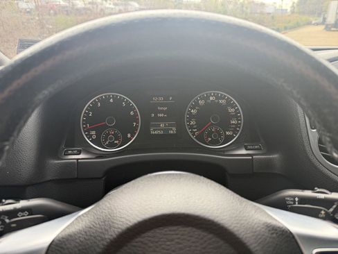 Used 2015 Volkswagen Tiguan R-Line image 12