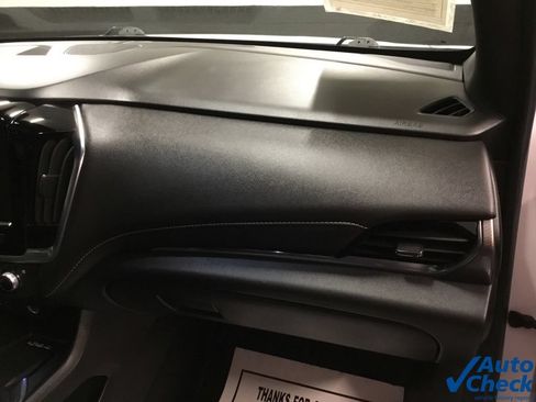 Used 2022 Chevrolet Traverse Premier w/ Redline Edition AWD/4WD image 41