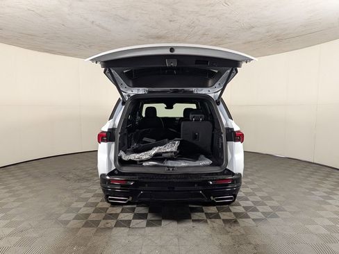 New 2026 Buick Enclave Sport Touring w/ Super Cruise Package AWD/4WD image 9