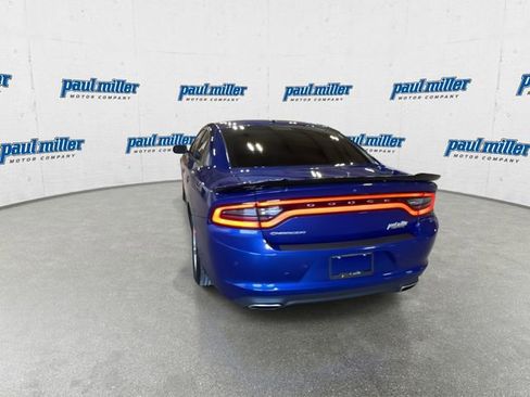 Used 2020 Dodge Charger SXT w/ Leather Interior Group image 9