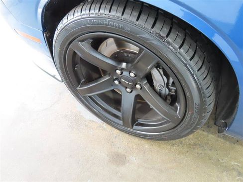 Used 2020 Dodge Challenger SRT Hellcat w/ Plus Package RWD image 11