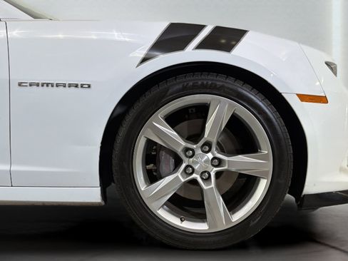 Used 2015 Chevrolet Camaro SS w/ LPO, Black Appearance Package RWD image 34