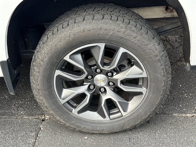 Certified 2022 Chevrolet Silverado 1500 LT w/ All Star Edition Plus AWD/4WD image 35