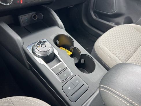 Certified 2020 Ford Escape SE image 10