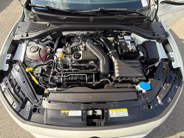 Used 2025 Volkswagen Jetta SEL FWD image 30