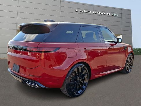 New 2026 Land Rover Range Rover Sport Dynamic SE AWD/4WD image 2