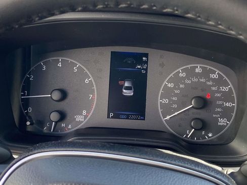 Used 2025 Toyota Corolla SE image 34