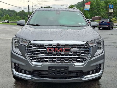 Used 2023 GMC Terrain Denali w/ Denali Premium Package AWD/4WD image 2