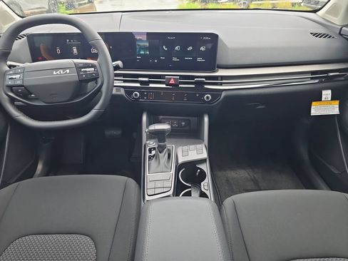 New 2026 Kia Sportage LX FWD image 12