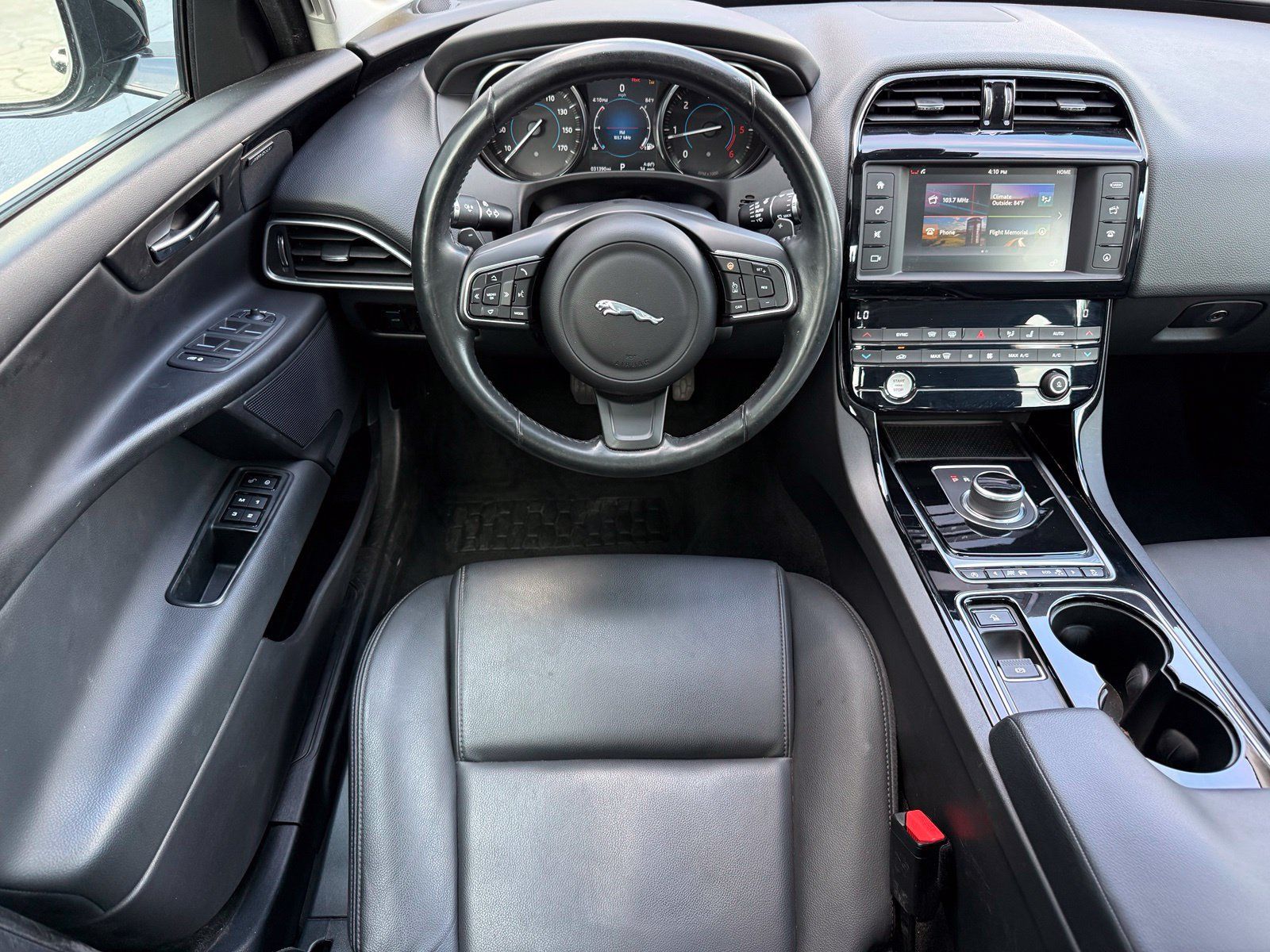 Used 2017 Jaguar XE Premium AWD/4WD image 28