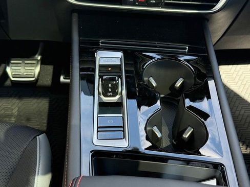 New 2026 Volkswagen Atlas Peak Edition AWD/4WD image 8