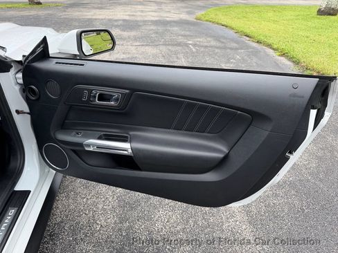 Used 2017 Ford Mustang Premium RWD image 42