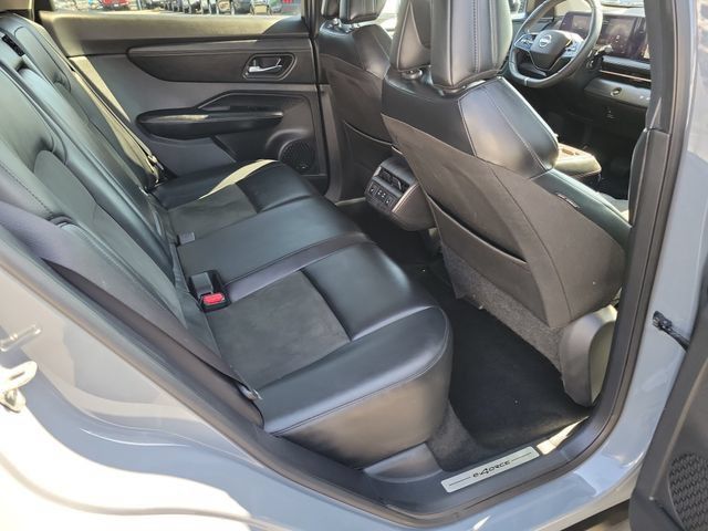 Used 2025 Nissan Ariya AWD image 18