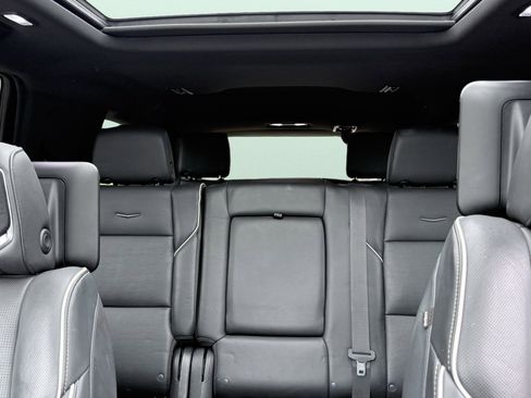 Used 2023 Cadillac Escalade Premium Luxury RWD image 25