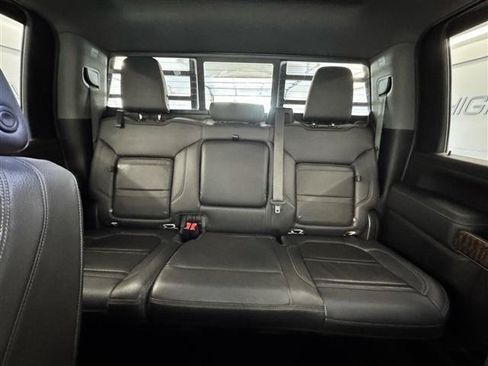 Used 2021 GMC Sierra 3500 Denali w/ Denali Ultimate Package AWD/4WD image 33