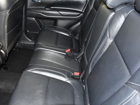 Used 2020 Mitsubishi Outlander SEL AWD/4WD image 48
