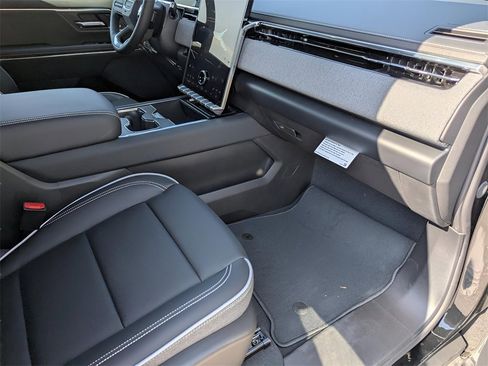 New 2026 GMC Sierra EV Elevation image 14