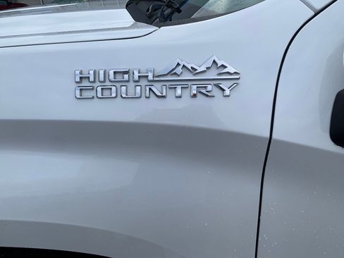 Used 2022 Chevrolet Silverado 1500 High Country AWD/4WD image 2