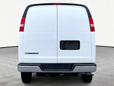 New 2025 Chevrolet Express 3500 w/ Driver Convenience Package image 5