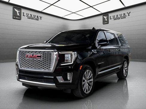 Used 2021 GMC Yukon XL Denali w/ Denali Premium Package AWD/4WD image 4