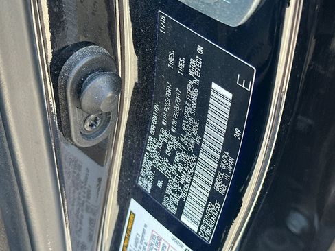 Used 2019 Toyota 4Runner SR5 AWD/4WD image 39