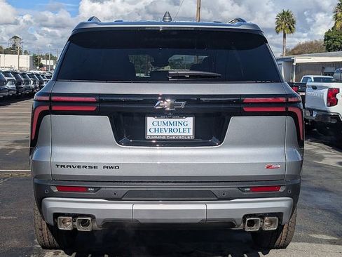 New 2026 Chevrolet Traverse Z71 w/ Enhanced Driving Package image 9