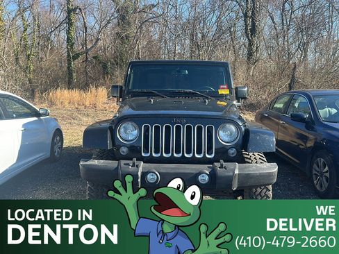 Used 2016 Jeep Wrangler Unlimited Sahara w/ Dual Top Group image 9