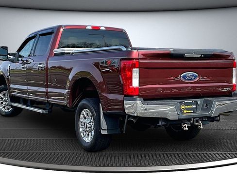 Used 2017 Ford F250 Lariat w/ Chrome Package image 4
