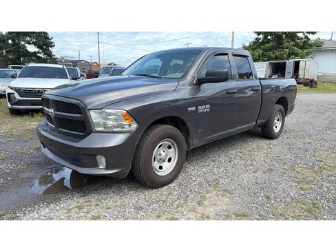 Used 2016 RAM 1500 Express RWD image 1