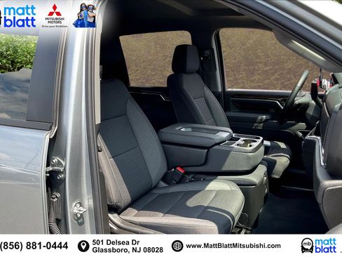 Used 2025 Chevrolet Silverado 2500 LT w/ Convenience Package image 8