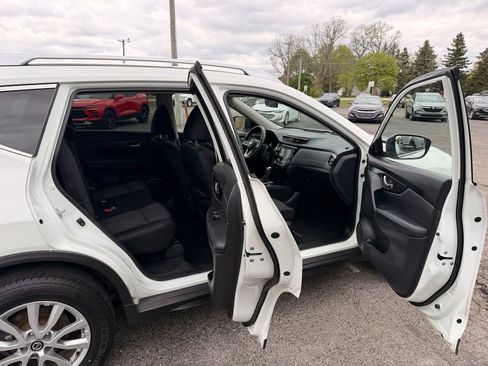Used 2020 Nissan Rogue SV AWD/4WD image 27