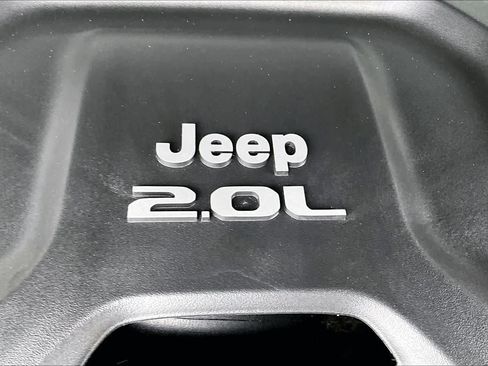 Used 2021 Jeep Wrangler Unlimited Sport image 32