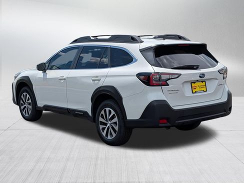 Used 2024 Subaru Outback Premium AWD/4WD image 5