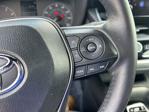 Used 2024 Toyota Corolla SE image 15