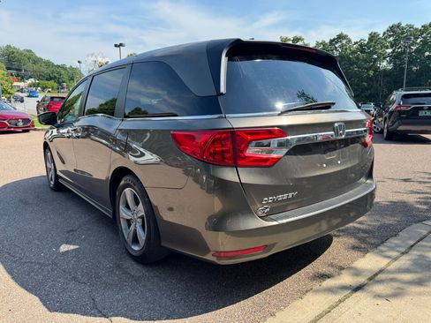 Used 2019 Honda Odyssey EX image 5