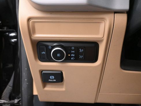 Used 2023 Ford F150 XLT image 14