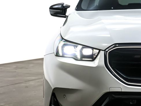 Used 2025 BMW M5 w/ Executive Package image 14