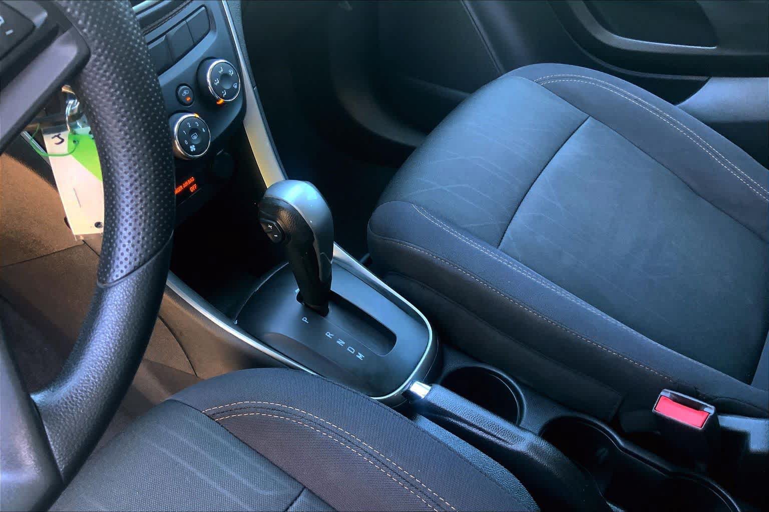 Used 2019 Chevrolet Trax LT FWD image 16