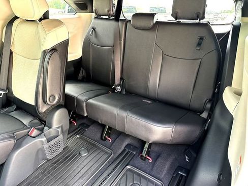 New 2026 Toyota Sienna Limited FWD image 17