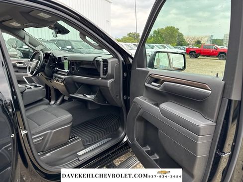 Used 2025 Chevrolet Silverado 1500 LT AWD/4WD image 26