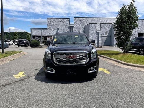 Used 2019 GMC Yukon XL Denali AWD/4WD image 6